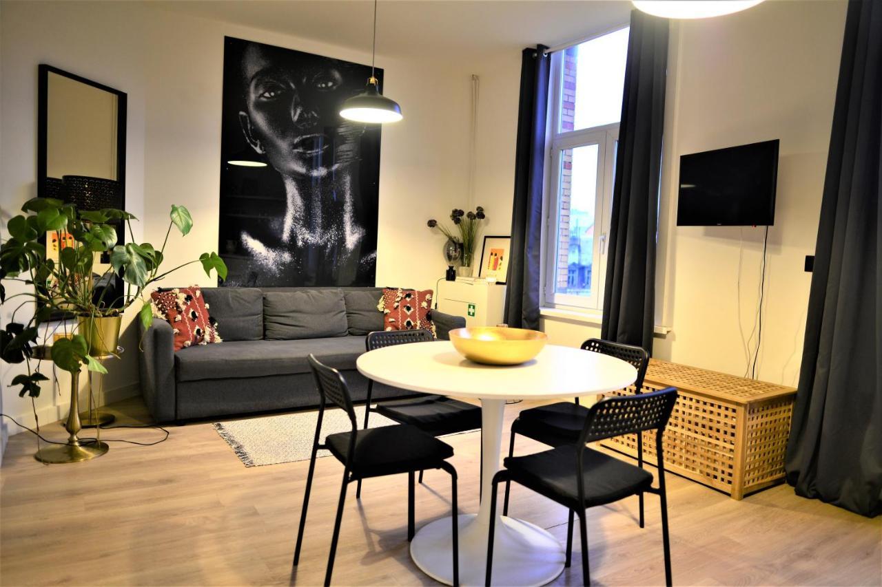 Sleep Inn - Black And White Modern Flat With Cityview Antwerpen Eksteriør bilde