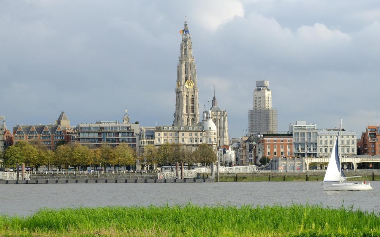 Sleep Inn - Black And White Modern Flat With Cityview Antwerpen Eksteriør bilde